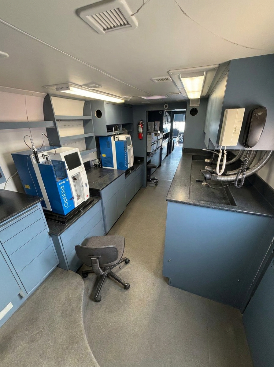 Lab interior — instrumentation bay